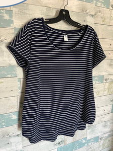 Old Navy Maternity Nursing top