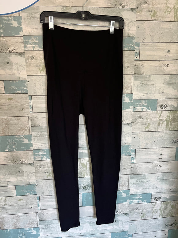 Motherhood Maternity bottoms