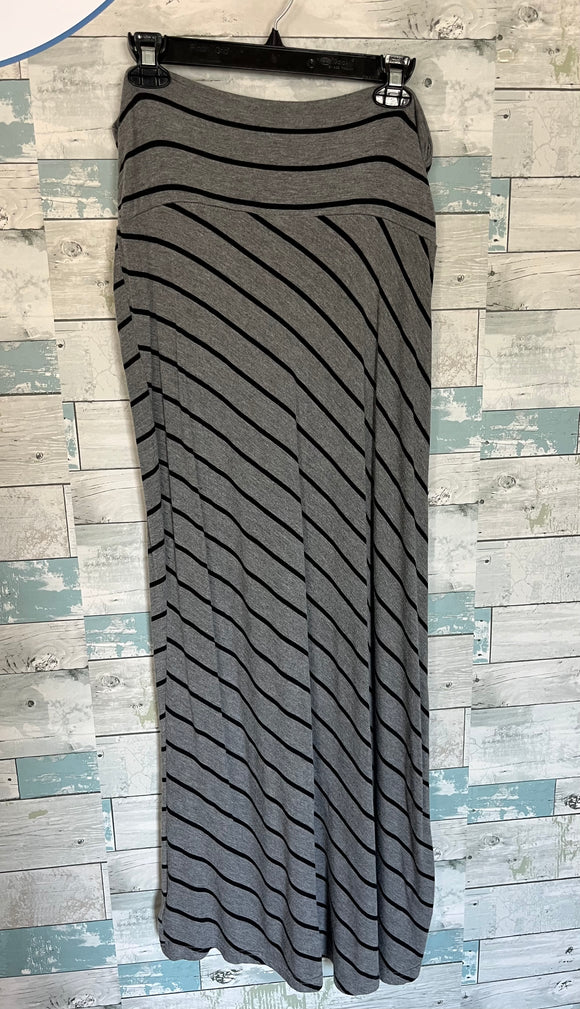 Stork & Babe maternity skirt
