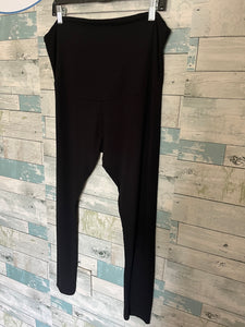 Isabella Oliver Maternity bottoms