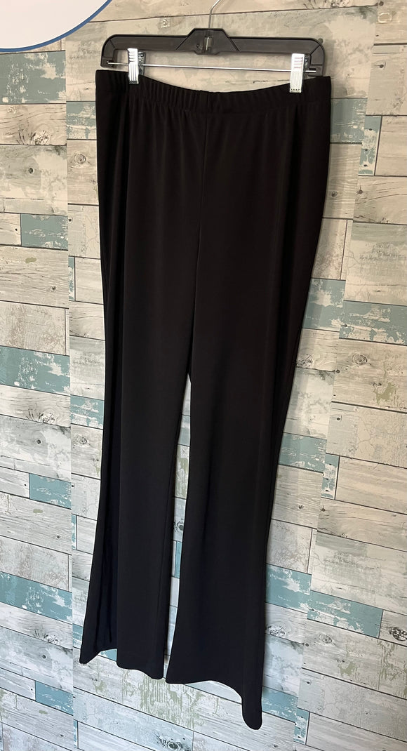 Motherhood Maternity bottoms