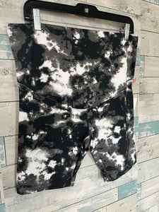 Paisley Sky maternity shorts