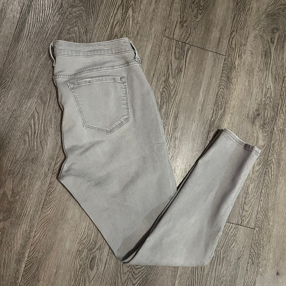 Old Navy Maternity Denim Pant